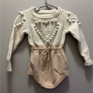 Neutral Heart Knit Sweater
Romper 6-12 months